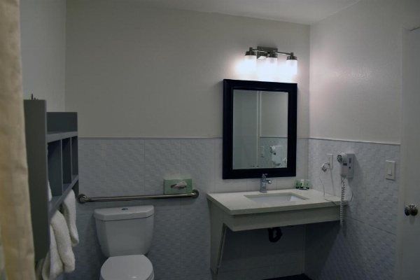 Sand Dollar Inn image 31